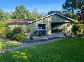 Beautiful Home In Glesborg With 3 Bedrooms And Wifi, Glesborg